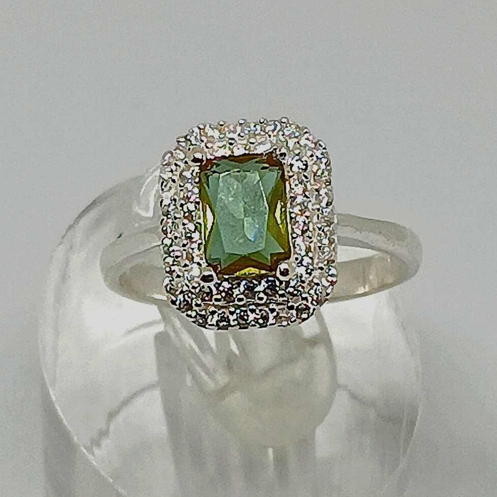 Peridot Green Crystal .925 Stamped Sterling Silver Ring Size 7.